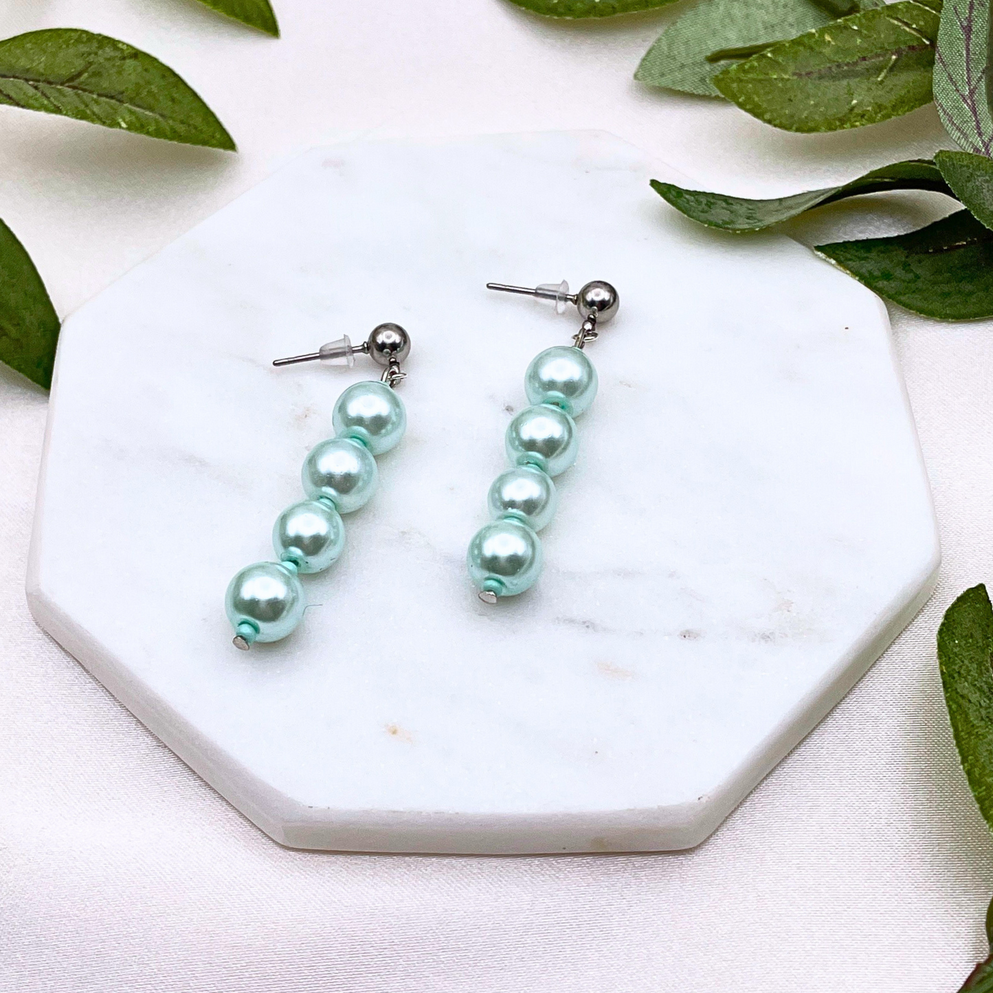 Glass Bead Dangle Earring