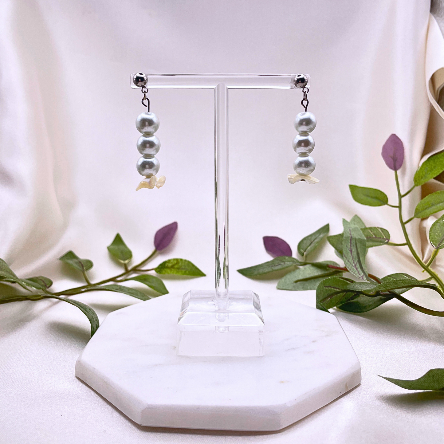 Glass Bead with Sea Shell Dangle Earring - Cherri Marley Jewelry